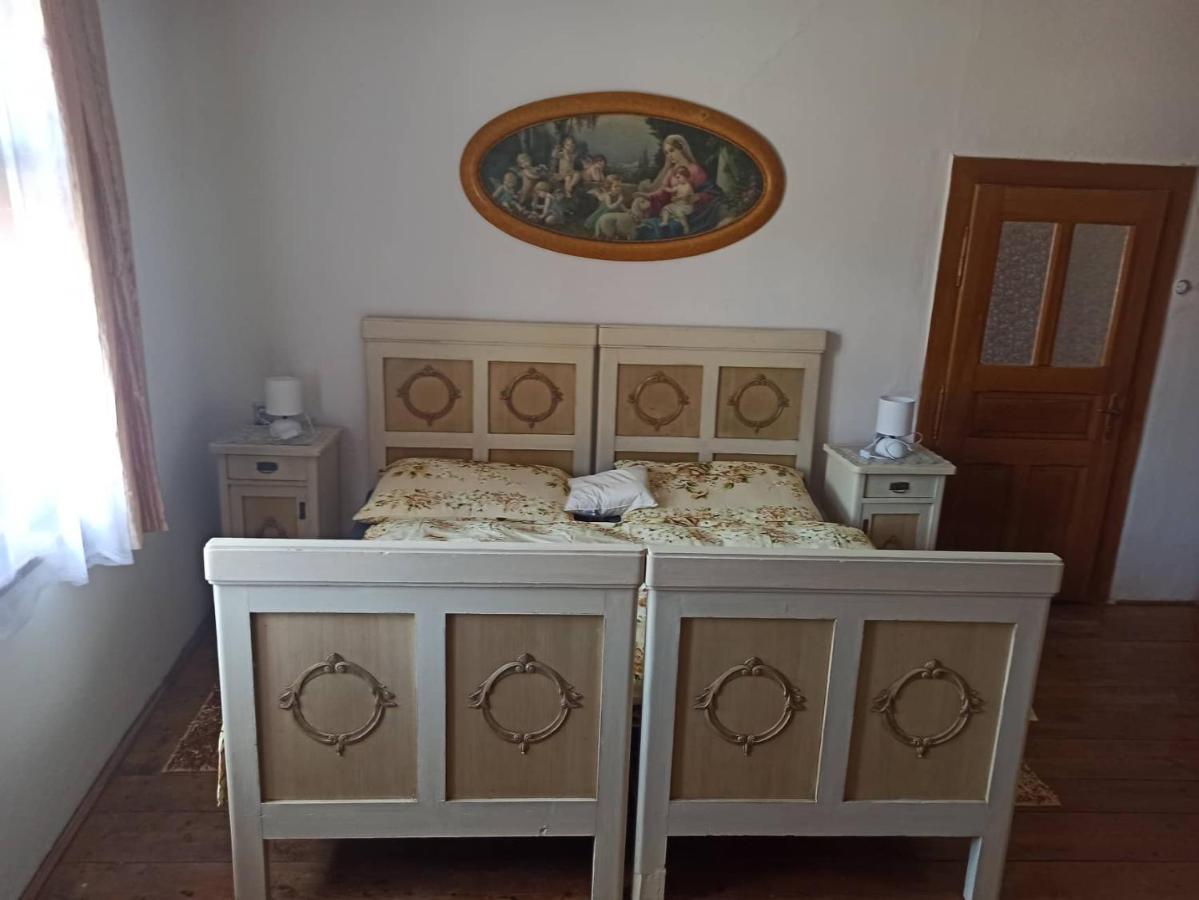 Apartman Menany Exterior photo