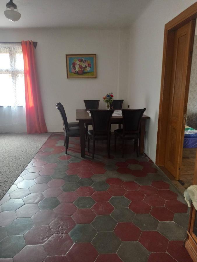 Apartman Menany Exterior photo